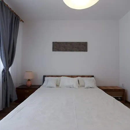 Apartment Mountain View